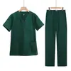 Uniformes cirúrgicos médicos estéticos de alta qualidade para mulheres, macios e amigáveis à pele, com corte slim, especializados para gerenciamento de pele e clínicas odontológicas.
