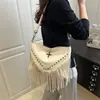Bolsa de Gran Capacidad para Mujer 2025 Verano Nueva Moda Retro Bolso de Hombro Único Cruzado Bolso con Textura Remache Borla