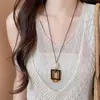 Nuevo Collar Colgante de Resina Estilo Étnico Chino Marrón Retro para Mujer Lanyard Cadena de Clavícula Accesorios Nuevo Estilo 2026