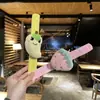Muñeco de Peluche de Dibujos Animados para Niños Pulseras de Pareja Decoraciones Creativas Accesorios para el Cabello de Vacaciones Pequeños Regalos de Boda