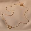 Estilo japonês e coreano Ins Niche Light Luxury Elegant Women's All-match Collarbone Chain Jóias Simples Alloy Hollow Love Necklace