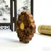 Pingente Precioso de Madeira de Agarwood Incrustado com Escultura em Madeira de Lótus, Ornamento de Madeira Estilo Chinês Tradicional, Acessório de Colar Unissex