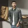Camisa retro clásica a rayas de estilo americano para hombre, resistente, de manga larga, para primavera y otoño, chaqueta de camisa casual vintage británica, 2026