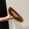 Elegantes y modernos, estos nuevos zapatos planos de terciopelo estilo coreano para el otoño de 2026 son versátiles, con punta poco profunda, suela suave y perfectos para el uso diario.