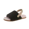 Sandalias peludas de suela gruesa y punta abierta 2026 moda estilo coreano sandalias de exterior con forro de felpa, modelo nuevo con tira trasera, color beige peluche