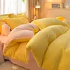 Juego de Cuatro Piezas de Color Liso de Terciopelo de Leche Invierno Engrosado Coral Terciopelo Sábana Funda Nórdica Ropa de Cama Terciopelo de Doble Cara