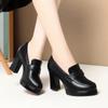 Zapatos de Cuero de Mamá Otoño Nuevo Etiqueta Boca Profunda Tacones Altos Elegantes para Mujer Cheongsam Pasarela Zapatos de Mujer Impermeables Zapatos de Plataforma