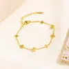 Versátil Collar para Mujer con Flores Pequeñas, Diseño Cuadrado de Acero de Titanio que No se Desvanece, Cadena de Clavícula de Moda de Flor de Cuatro Hojas de Alta Gama