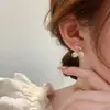 Pendientes de Moda Coreana Accesibles Estilo Lujo Pendientes Lindos de Cereza Dulces Femeninos Pendientes Pequeños Exquisitos para Mujer