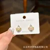 Brincos de Pérola Coroa Agulha de Prata S925 Alto Padrão Estilo Estrangeiro Luxo Acessível Exclusivo Elegante Design de Nicho Brincos para Mulheres