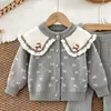 Conjunto de Suéter para Niña 2026 Nuevo Cuello de Muñeca KT Cárdigan Estilo Coreano Moda Tejido Conjunto de Dos Piezas para Niños