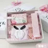 Xiaohongshu Recomienda Recuerdos para Damas de Honor, Bolsas de Boda Estilo Satchel Regalos de Aniversario de Nicho, Cajas de Regalo para la Industria de Bodas y Belleza