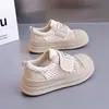 2026 Verano Nuevos Zapatos Casuales de Malla con Velcro de Suela Gruesa para Mujer Transpirables Huecos Zapatos de Pan que Aumentan la Altura Zapatos Blancos Pequeños