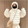 Chaqueta de Otoño/Invierno para Mujer Dongdaemun Coreana de Alta Calidad con Capucha, Holgada, Adelgazante, de Algodón Relleno Acanalado, Corta, Engrosada