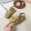 Sandalias Cómodas para Niñas 2026 Verano Nuevas Sandalias Versátiles Cerradas para Niños con Lazo Hueco Transpirables Zapatos de Playa