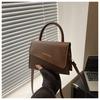 Bolsa da moda feminina nicho design estilo ocidental pequena bolsa quadrada 2024 nova cor sólida simples personalidade bolsa bolsa crossbody
