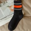Meias Masculinas 2025 Outono Novas Clássicas Listradas Meia-Cança Absorventes de Suor Respiráveis Sem Costura Color-Blocking Meias Esportivas Tendência