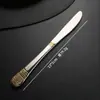 Juego de Cuchillo, Tenedor y Cuchara de Acero Inoxidable Transfronterizo con Diseño Vintage en Relieve y Corona Parcialmente Chapada en Oro, Adecuado para Hoteles de Estilo de Oriente Medio y Europeo y Comedor Occidental