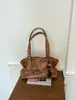 Bolso cruzado retro con remaches para debajo del brazo para mujer, nuevo bolso tote de moda de gran capacidad para el día a día 2026, bolso de hombro de alta gama