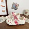 Zapatillas de mujer estilo lindo 2026 otoño nuevo zapatos deportivos para mujer, zapatos casuales de dibujos animados de manzana, zapatillas blancas, zapatos de plataforma