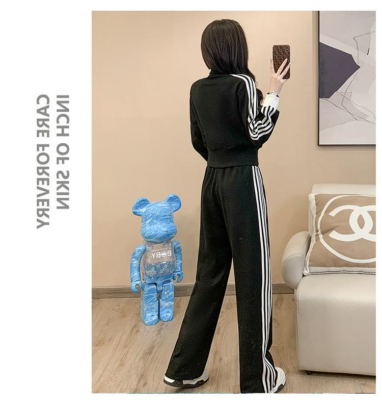 跨境淘货源分销2023秋冬季新款街头潮流减龄小个子爆款欧货网红款运动套装休闲运动气质休闲时尚流行新款秋装秋装女装时尚套装套装女装秋季套装女套装女女士运动服女装两件套套装卫衣套装休闲套装秋季套装女装时尚套装盐系休闲套装女装2023百搭设计感小众洋气欧货阿里国际站跨境采购Cross-border, shopping source, foreign trade, export, distribution 2023 fall, winter, new, street trend, explosive, European goods, network red, sportswear, leisure sports, temperament leisure, fashion popular, new autumn wear, autumn women's wear, fashion suit, women's wear, women's wear, women's wear, women's sportswear, women's two-piece, hoodie suit, casual suit, autumn suit, women's wear, Fashion suit salt department, casual suit women's dress, Ali International Station, cross-border procurement