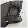 Bolso Luna Nueva 2026 Otoño/Invierno Nuevo Bolso Transfronterizo para Mujer, Bolso de Axila, Bolso de Hombro Repujado, Bolso Cruzado Simple de Moda