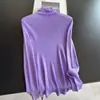 Nuevo estilo 2026 suéter de punto ajustado de cuello alto, camiseta interior de manga larga en capas para un look sofisticado, venta al por mayor H08FS5238
