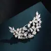 Broche de Dos Tonos Estrella y Luna de Lujo Ligero y de Alta Gama, Cobre Microincrustado con Circonita, Exquisito y Versátil, Pin Broche Accesorio para Ropa Unisex