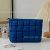 Bolsa Acolchoada de Algodão Xadrez Bordada Feita à Mão no Etsy, Bolsa Tote Elegante de Ombro Único, Bolsa Pequena Versátil da Moda, Estilo Ins
