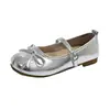 Zapatos de ballet planos plateados para mujer, nuevo estilo de hada 2026, adecuados para combinar con faldas, zapatos Mary Jane con una sola correa, zapatos de noche
