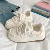 Zapatos de mujer de verano, mocasines de suela gruesa, zapatillas de malla transpirable, perfectos con vestidos, zapatillas blancas únicas, zapatos deportivos casuales