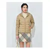 Nueva chaqueta ligera de plumas 2026 para mujer, estilo corto, con capucha, corte ajustado, cálida, plumón de pato blanco, elegante abrigo de invierno