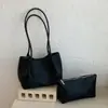 Nova bolsa feminina transfronteiriça, bolsa tote estilo retrô simples, bolsa de ombro casual de grande capacidade para o dia a dia com uma necessaire combinando