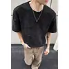 Camiseta Vintage Listrada de Manga Curta para Homens 2026 Verão Solta Casual Estilo Moderno Fresca Meia Manga Ins Top