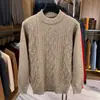 Suéter Jacquard de Tricô Grosso com Gola Alta para Homens, Novo Outono/Inverno 2025 Cor Sólida Lã Base Quente para Homens