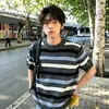 Camiseta de punto de manga corta para hombre de verano, estilo retro americano, bloques de color a rayas, corte limpio, cuello redondo, para adolescentes y parejas
