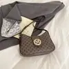 Bolso de Hombro de Moda para Viajes Transfronterizos 2026 Nuevo Diseño de Nicho Estampado de Letras a la Moda Bolso de Mano Retro para Debajo del Brazo