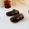Sapatos Novos Estilo Primavera e Outono 2026 Sapatos para Meninos Sapatos para Meninas Sapatos de Couro Infantis Mocassins de Solado Macio Sapatos Birkenstock para Meninas