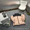 Chaqueta de Plumas de Alta Gama Versión Americana 1996 Putian para Hombres y Mujeres, Chaqueta Acolchada de 700 de Relleno, Ropa Exterior Bordada Estilo Pareja