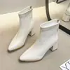 Botines de tacón alto para mujer 2026 Otoño Nueva Llegada Punta fina Tacón grueso Botas de moda Versátiles Cremallera trasera Estilo británico Botas adelgazantes