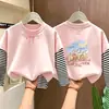 Camiseta de Manga Longa para Meninas Estilo Primavera/Outono 2026 Nova Camada de Base Estilosa para Crianças Top de Algodão Puro Top Falso Duas Peças