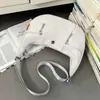 Bolsa de Bolinho de Grande Capacidade para Mulheres 2025 Nova Leve Bolsa Transversal de Nylon Bolsa para o Dia a Dia Mochila Esportiva Casual com Buzina