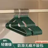Perchas Gruesas con Recubrimiento de Plástico, Nuevas Perchas Extra Gruesas para Adultos, Perchas Antideslizantes que no Dejan Marca con Recubrimiento de Plástico, Perchas para Secar Ropa de Niños