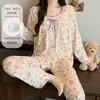 Conjunto de pijama de algodão com mangas compridas, acolchoado, hipoalergênico, para outono e inverno, novo, gola redonda, conjunto de duas peças de roupa para casa, feminino, moderno, caimento solto, pode ser usado fora