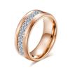 Anillo de acero de titanio para comercio electrónico de 8 MM con arco interior incrustado de diamante cuadrado, anillo con acabado cepillado incrustado de circonita chapado en oro de 18 quilates