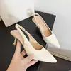 Zapatos de tacón alto de punta con tira en el talón, estilo coreano primavera-verano 2026, nuevos y elegantes, sandalias cerradas de punta poco profundas de cuero suave, tacón medio
