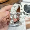 Adecuado para Correa de Apple S12S10987Se con Diseño Brillante de Gato Kt Incrustado con Diamantes, Pulsera de Alto Valor para Niñas