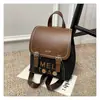 Mochila Europeia e Americana Transfronteiriça para Faculdade Feminina Versátil Nicho Fofa Moda Casual Moda de Rua Mochila de Commuter Novo Estilo 2025
