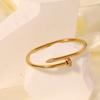Nicho tendência simples masculina e feminina moda transfronteiriça Coringa temperamento do prego titânio aço banhado a ouro pulseira de alta textura atacado