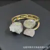 Nova Pulseira de Cristal Branco Bruto de Minério Natural Estilo Europeu e Americano Pulseira de Pedra Bruta Colorida Conservada Venda Direta da Fábrica de Joias